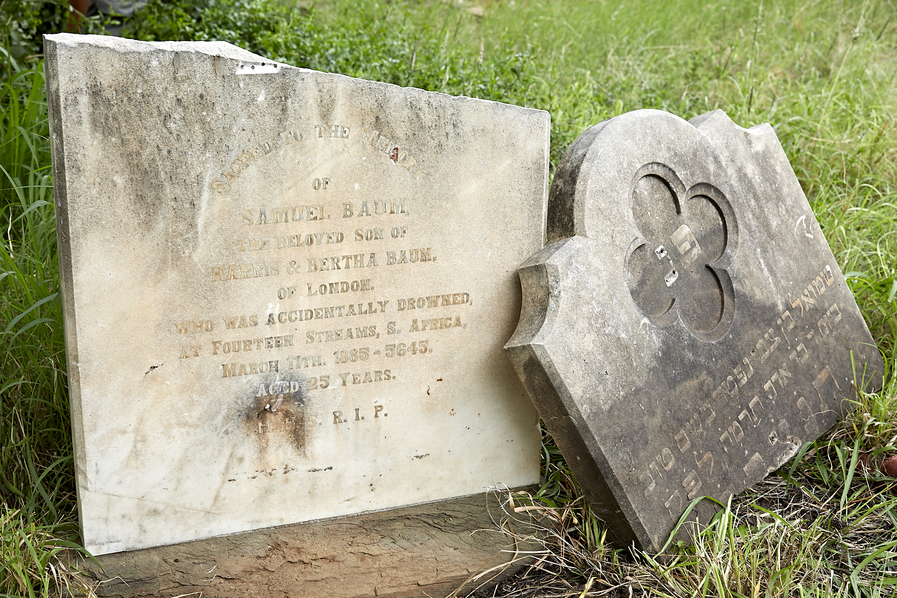 graves/new_tombstone2/DIGSB40139.jpg