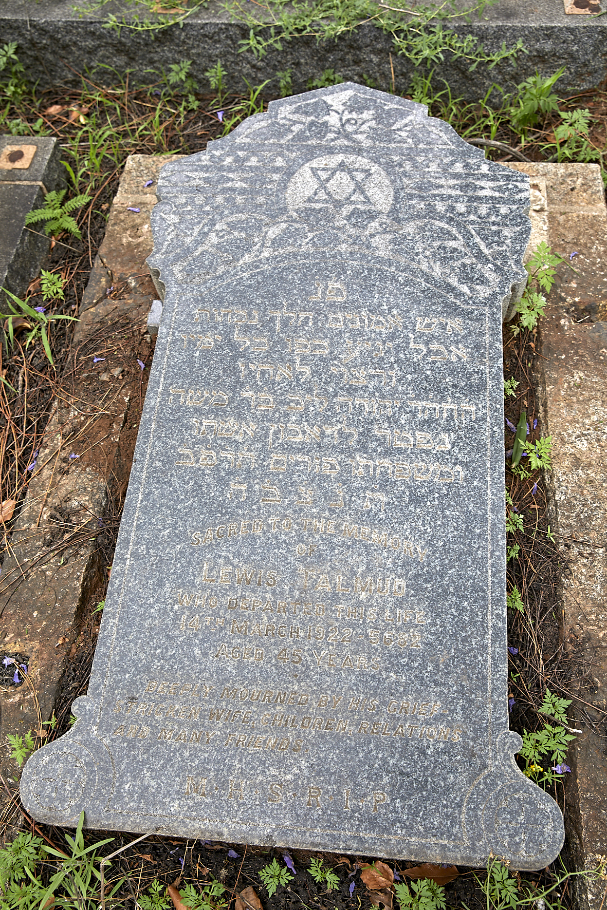 graves/new_tombstone2/DIGSB40377.jpg