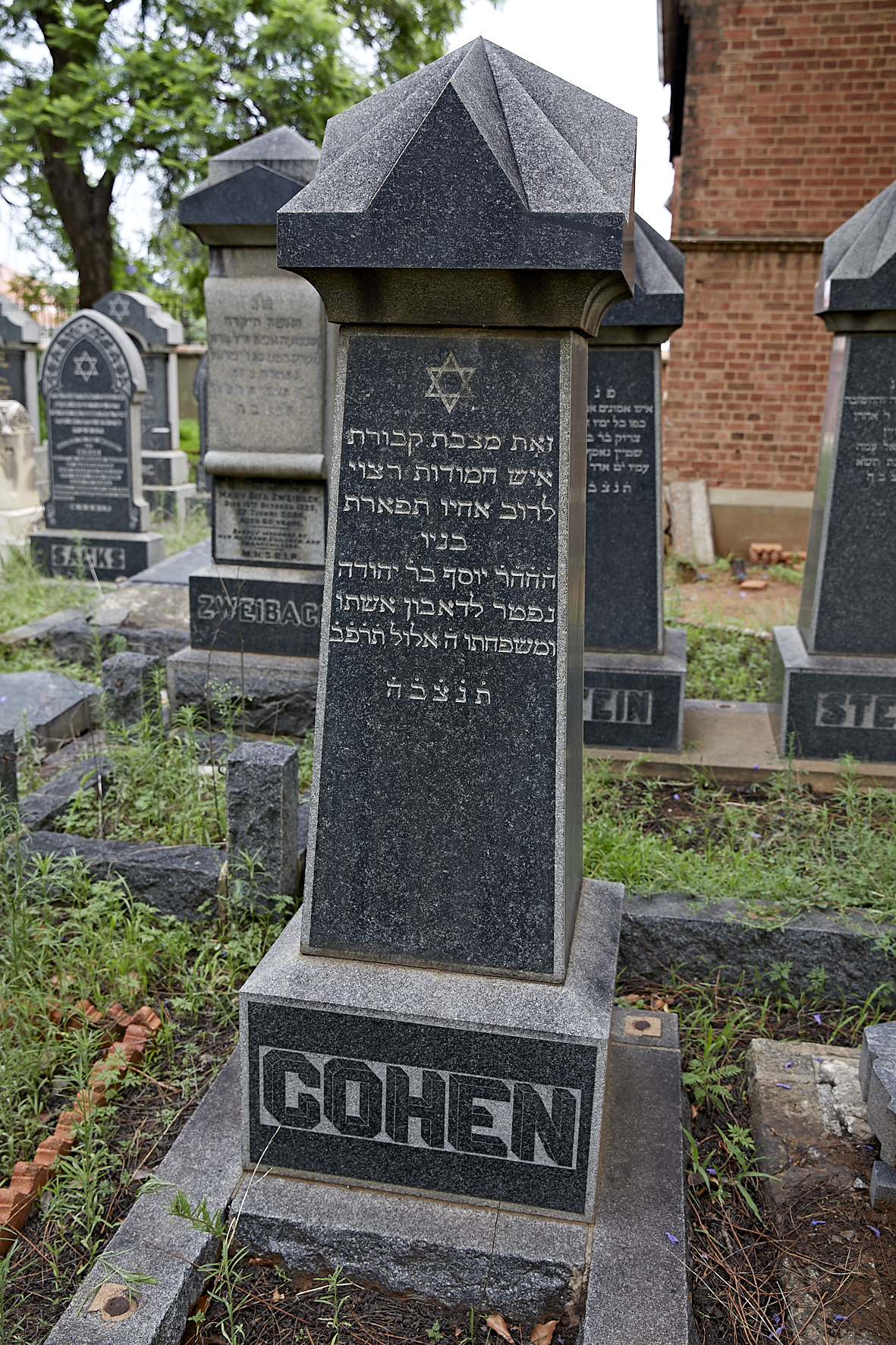 graves/new_tombstone2/DIGSB40378.jpg