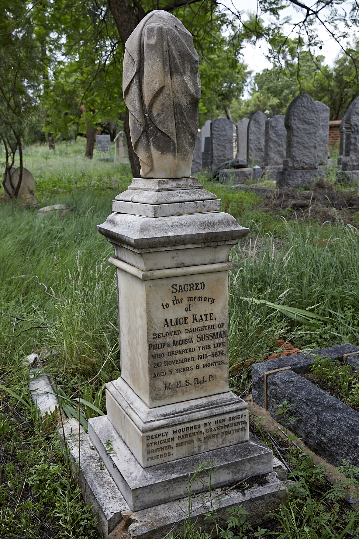 graves/new_tombstone2/DIGSB40456.jpg